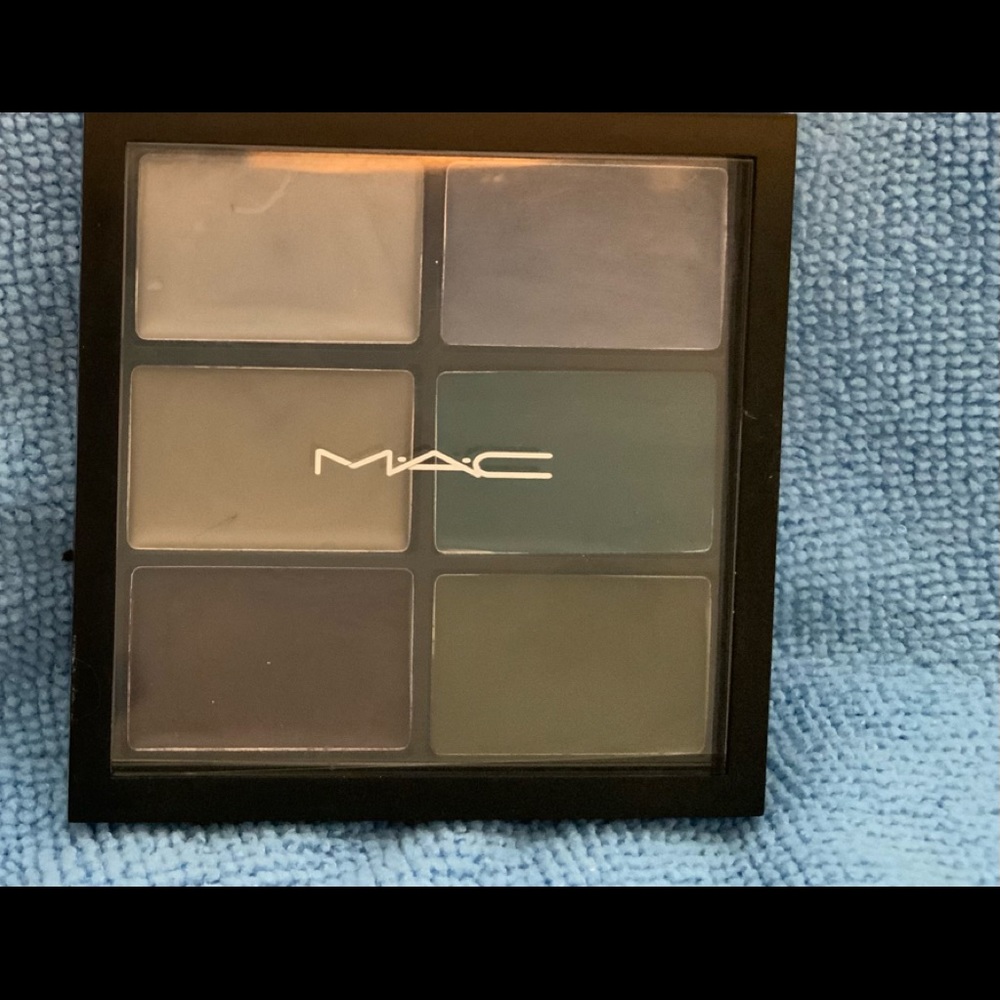 MAC Fall 14 Trend Forcast Eye palette. Swatched.